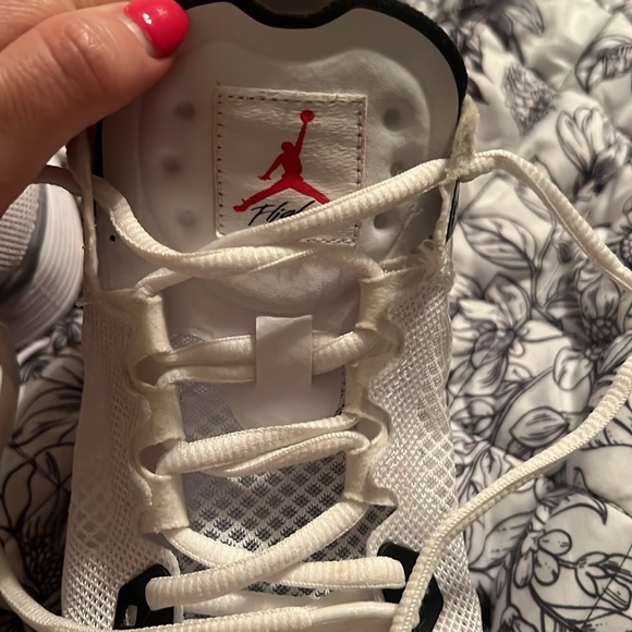 Mens 9.5 Jordans worn once - Picture 2 of 4